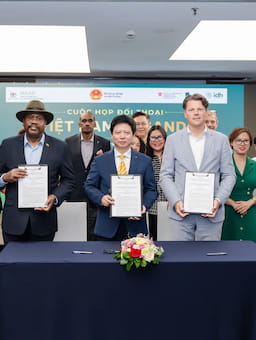 Vietnam and Uganda step up South-South cooperation on sustainable and resilient coffee