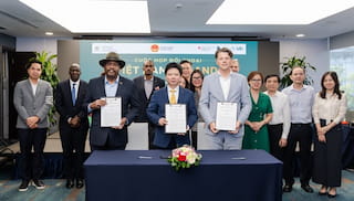 Vietnam and Uganda step up South-South cooperation on sustainable and resilient coffee